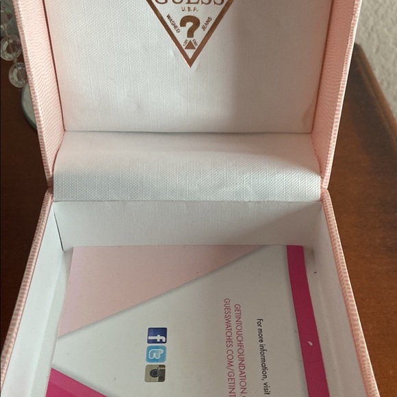 Guess watch - Picture 3 of 4